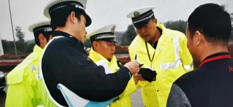 ���Ӫ��ʮ�أ�������������Ѫд�ҳ�