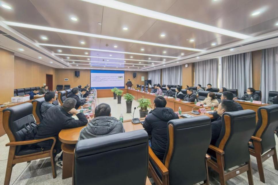 �����м����ѧ�᣺�˹����ܸ��ܽ�������̽������·�� �������˹����ܸ��ܽ���������ɳ���ɹ��ٰ�